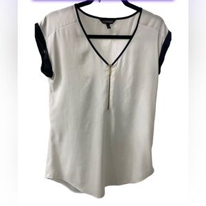 EXPRESS Black White V Neck Short Sleeve Blouse Top Size S